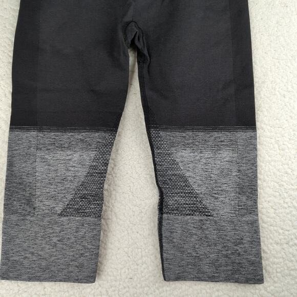 Lululemon Seamlessly Street Crop Compression Capri Leggings Black Gray Women's 8 - Picture 3 of 6
